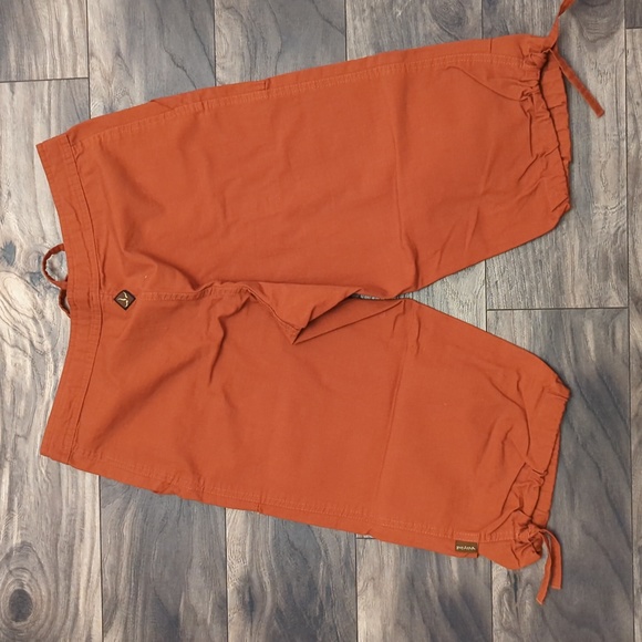 NWOT Women's Prana Bermuda shorts - Picture 2 of 3
